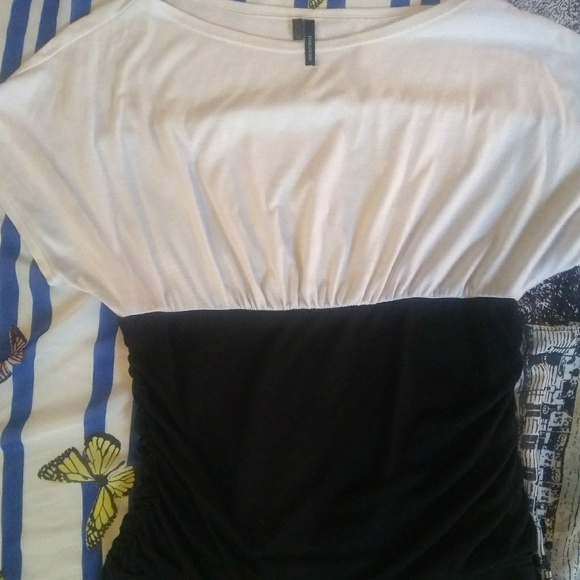 Cute top - Picture 2 of 3